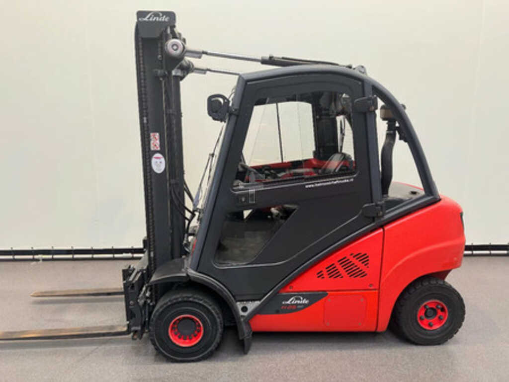 Linde Dieselstapler 392 H 25 D-02