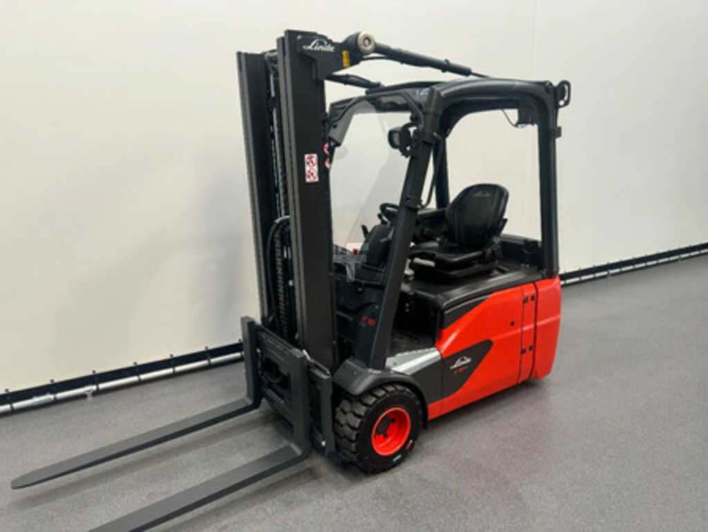 Linde Elektro 4 Rad 386 E 18-02