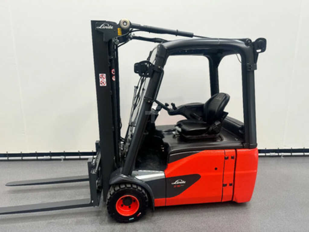 Linde Elektro 4 Rad 386 E 18-02