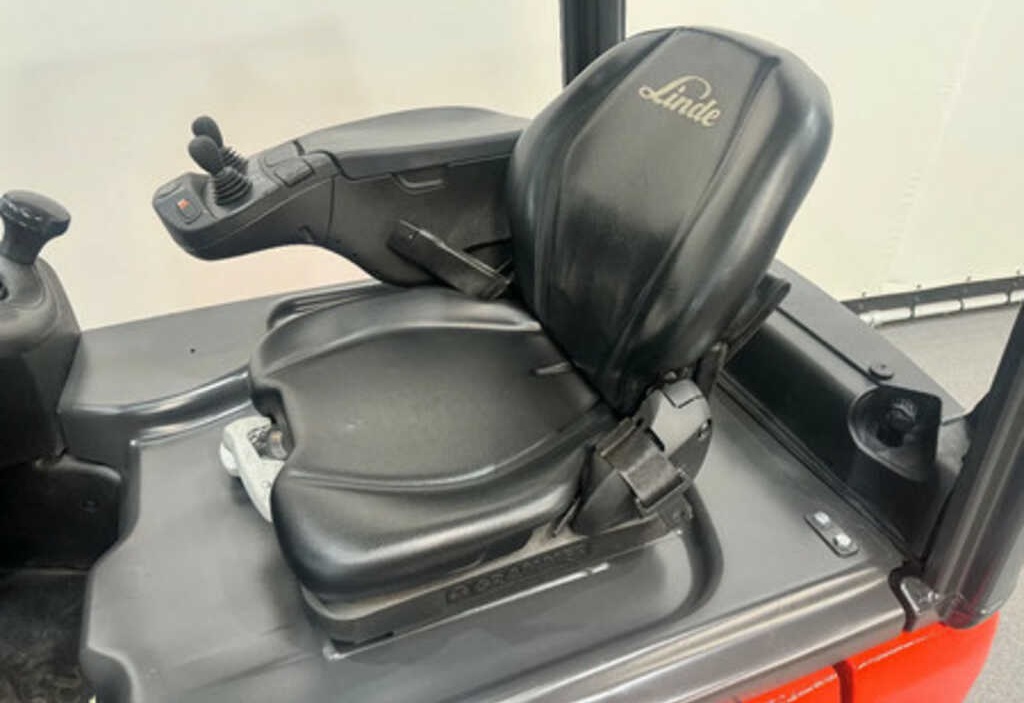 Linde Elektro 4 Rad 386 E 18-02