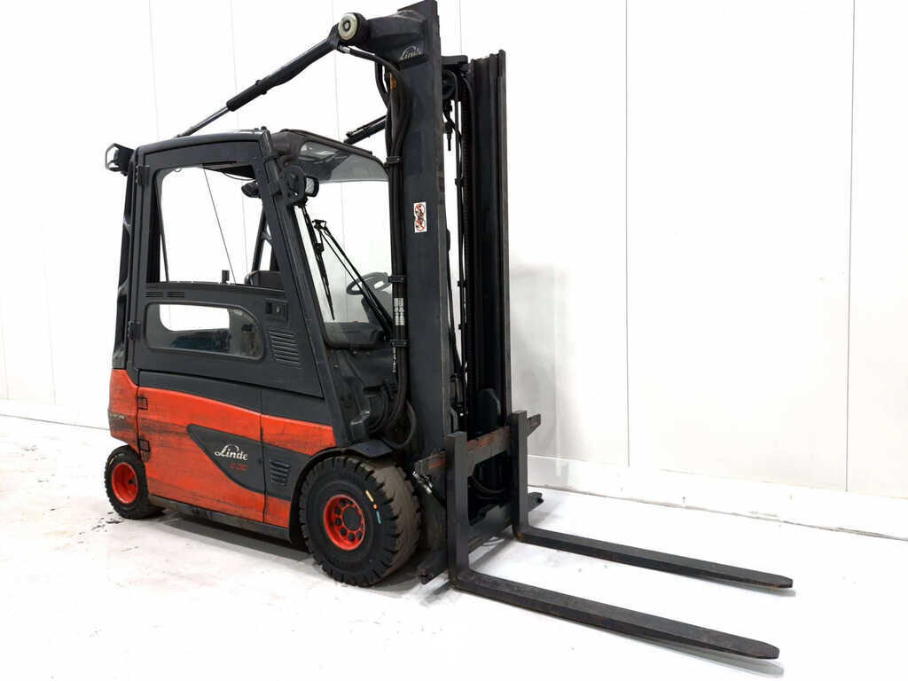 Linde Elektro 4 Rad E30L-01