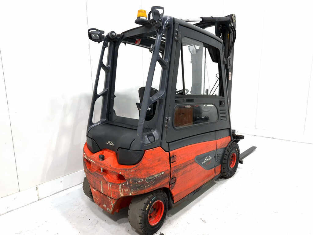 Linde Elektro 4 Rad E30L-01