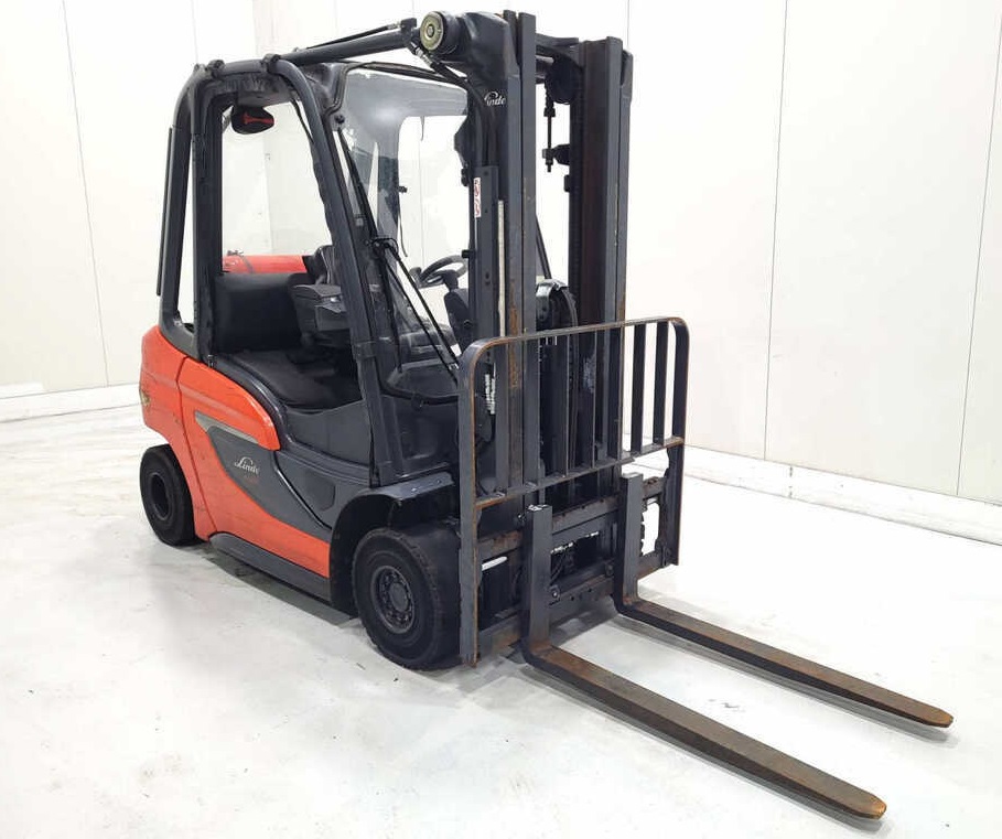 Linde Treibgasstapler H25T-01