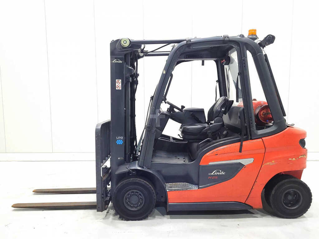 Linde Treibgasstapler H25T-01