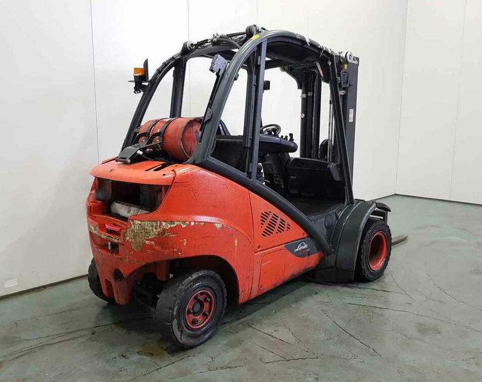 Linde Treibgasstapler H30T-02
