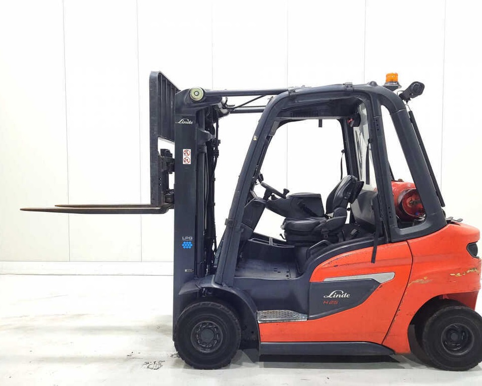 Linde Treibgasstapler H25T-01